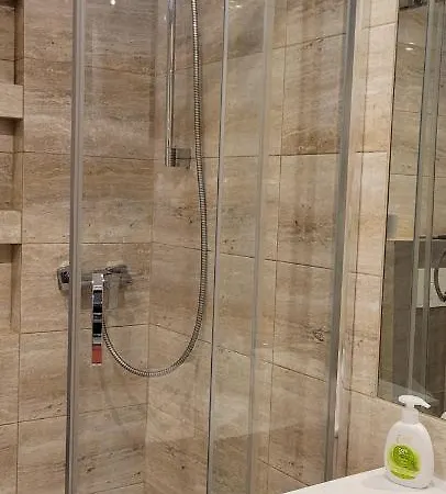 Tlc Cracow * Cracovie